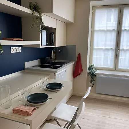 Comme D'hotel Au Coeur De شقة *