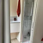 Comme D'hotel Au Coeur De Апартаменты *