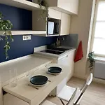 Апартаменты Comme D'hotel Au Coeur De